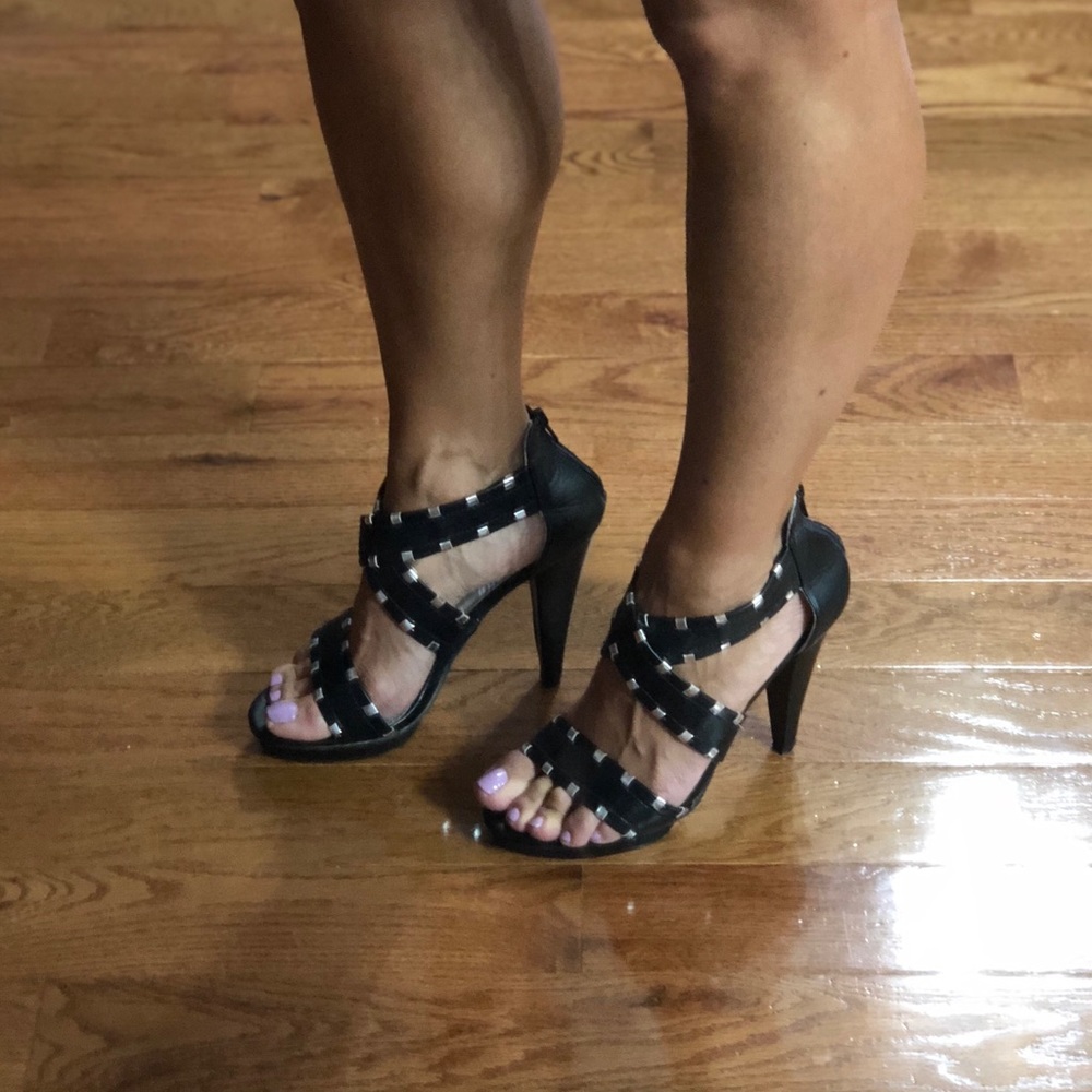 Black heels size 9